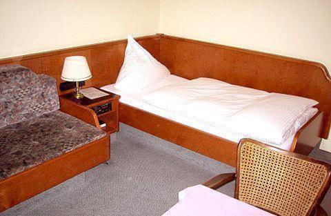 Hotel Goldinger Landstuhl Quarto foto